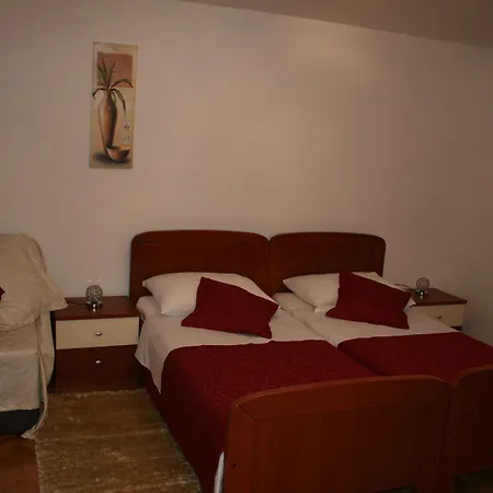 Josipa Appartement *